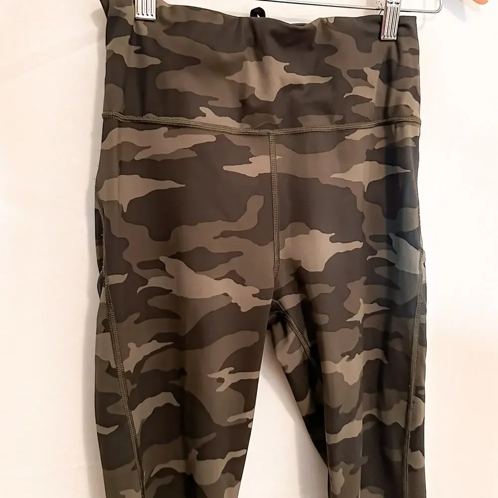 3 FOR $50! 🎁 ATHLETA Ultimate Stash Pocket Camo 7/8 Tight in SuperSonic … - Picture 4 of 6